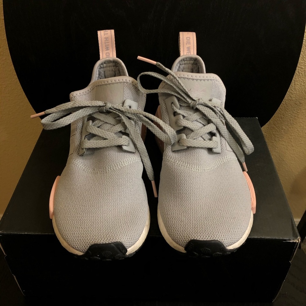 NMD R1 Light Onix - Picture 3 of 9